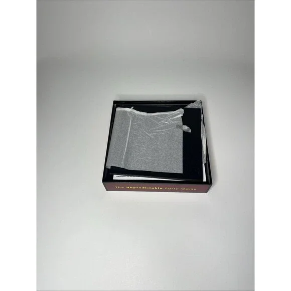 Quelf Board Game Unpredictable Party Game Obey The Card New Open Box - Picture 7 of 9